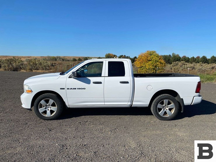 2012-ram-1500-pickup-image-2