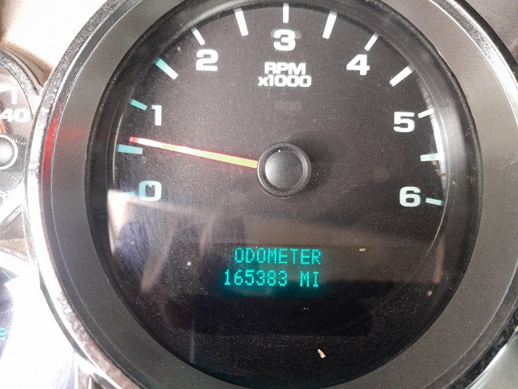 2013-chevrolet-silverado-2500hd-image-8