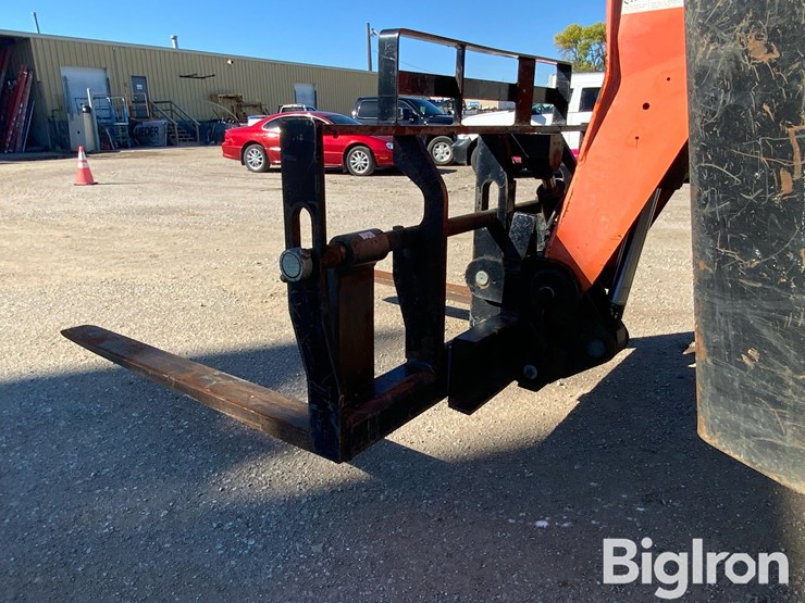 2009-jlg-g10-55a-image-9