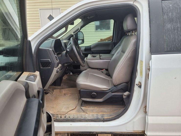 2018-ford-f350-image-11