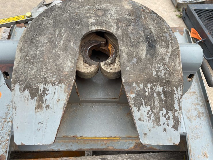 #8508-•-5th-wheel-hitch-(o3)-image-18