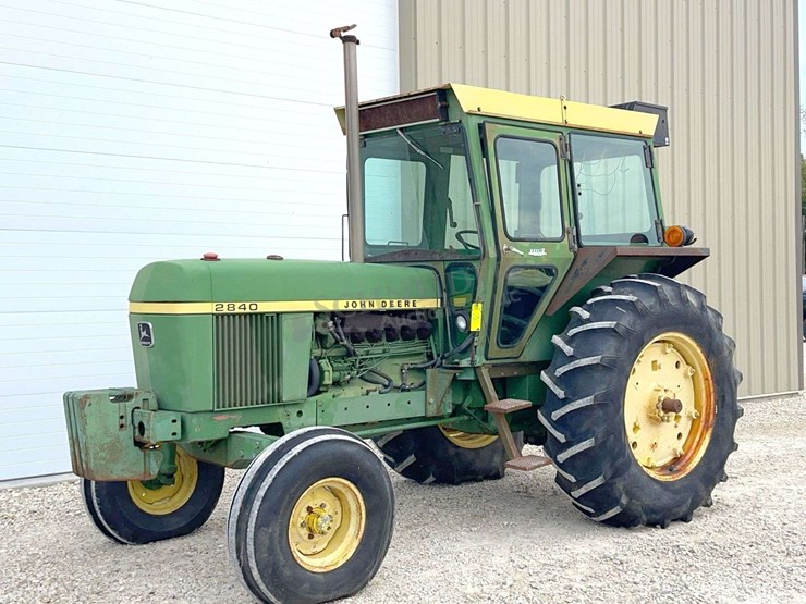 john-deere-2840-image-2
