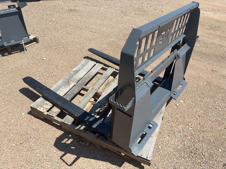 skid-steer-pallet-forks-image-4