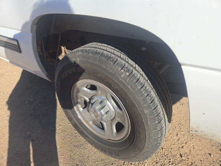 2001-chevrolet-silverado-1500-image-6