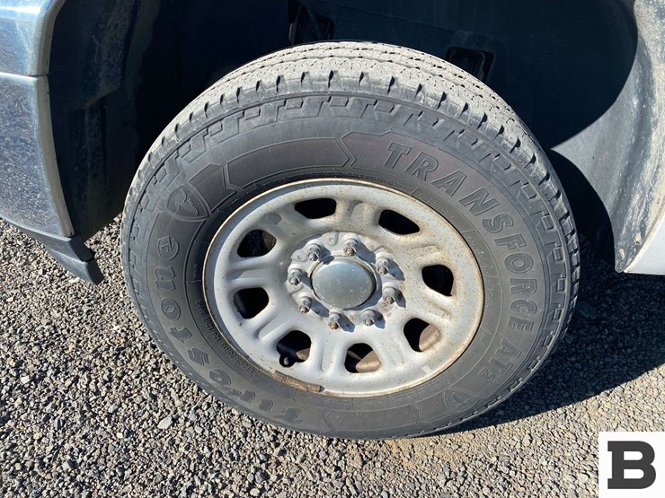 2013-chevrolet-silverado-3500-image-10