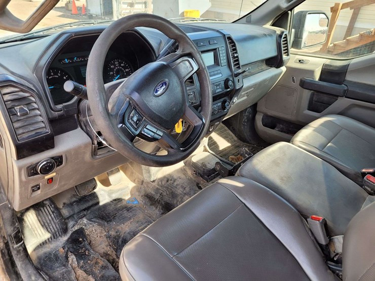 2017-ford-f150-image-8