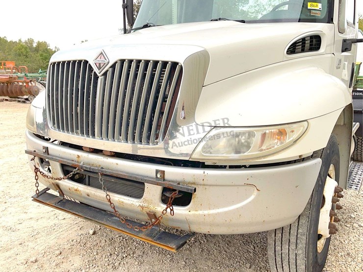 2003-international-durastar-4400-image-11