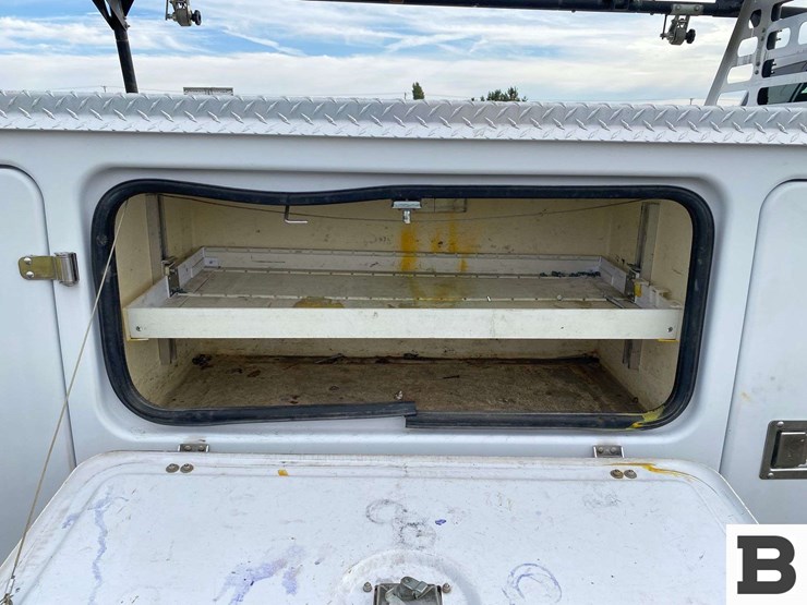 2009-chevrolet-silverado-3500-image-33