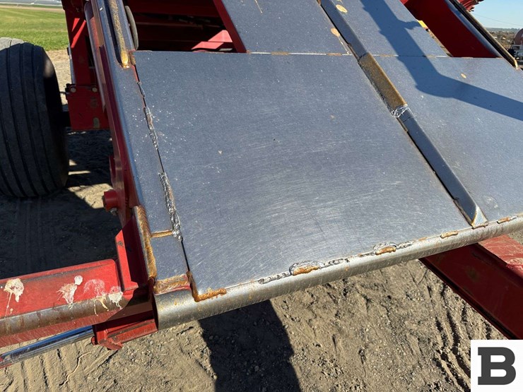 morris-pro-ag-hd4sr-bale-stacker-image-37