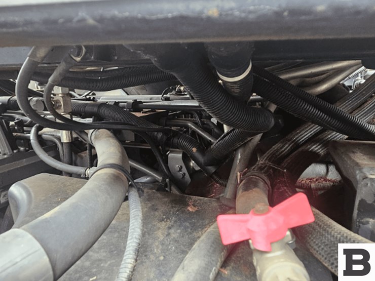 2016-massey-ferguson-7720-image-16