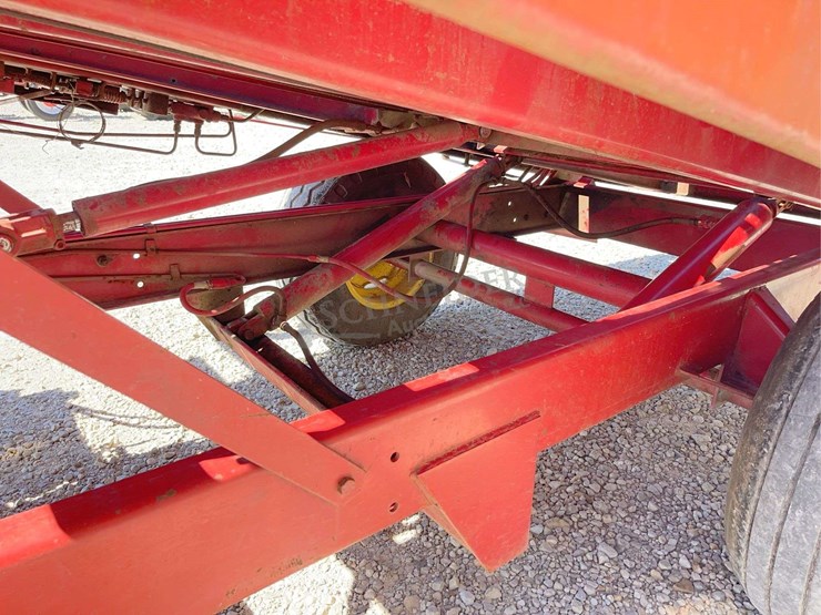 new-holland-1010-image-26