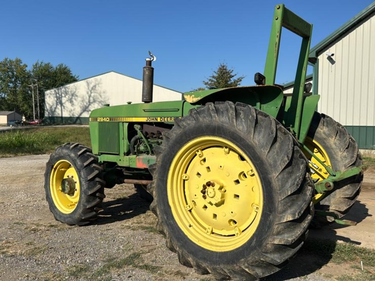 john-deere-2940-image-8
