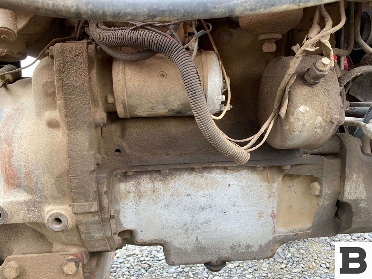 1976-massey-ferguson-245-image-32