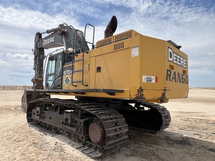 2018-deere-670g-lc-image-3