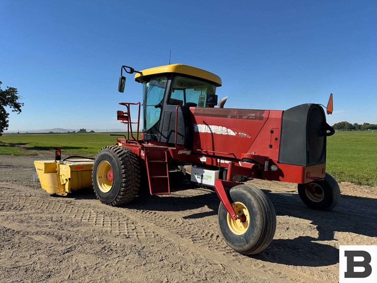 2013-new-holland-h8080-image-4