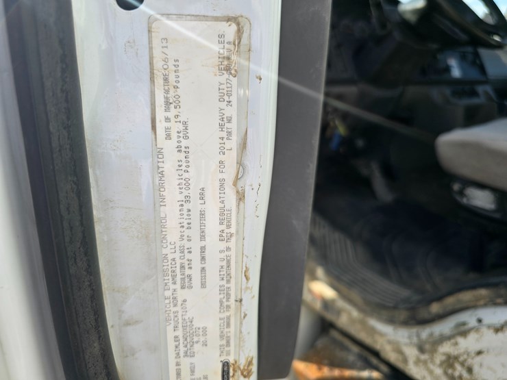 #22329-•-2014-freightliner-m2-106-box-truck-image-63