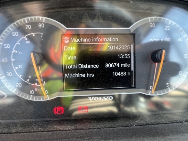 2021-volvo-a60h-image-53