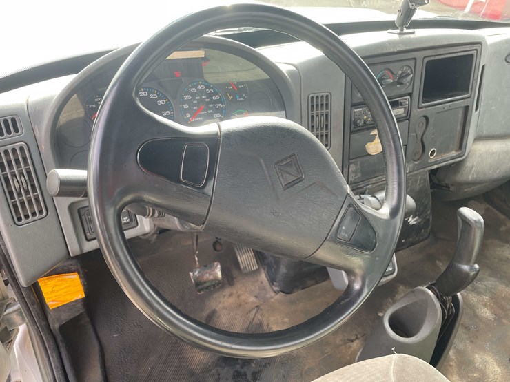 2003-international-durastar-4300-image-40