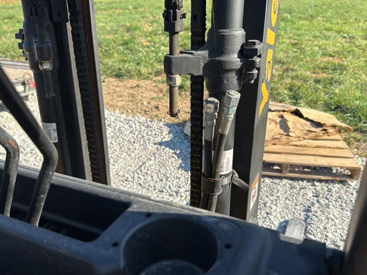 #1354-•-yale-forklift-image-23