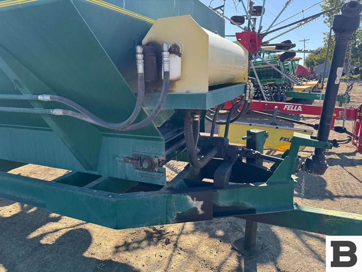 g&r-ag-products-compost-spreader-image-33