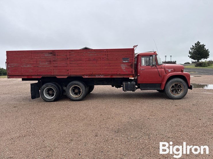 1971-international-loadstar-image-4