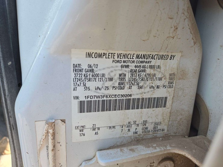 2012-ford-f350-image-21