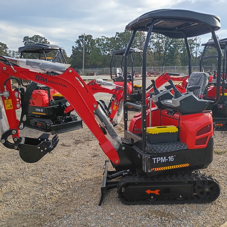 #L57-004 • 2025 TPM-16 Mini Excavator (gasoline)