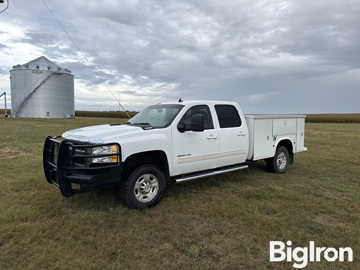 2010-chevrolet-silverado-3500-image-1