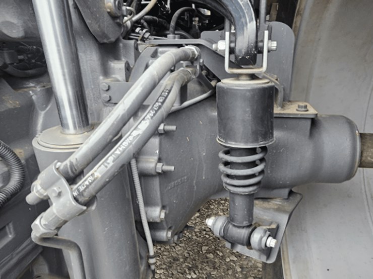 2016-massey-ferguson-7720-image-14