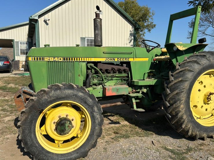 john-deere-2940-image-1