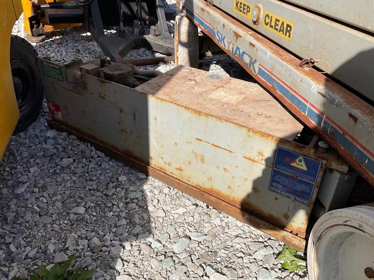 2006-skyjack-sjiii4632-image-21