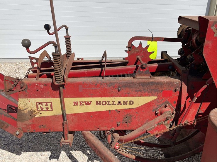new-holland-275-image-16