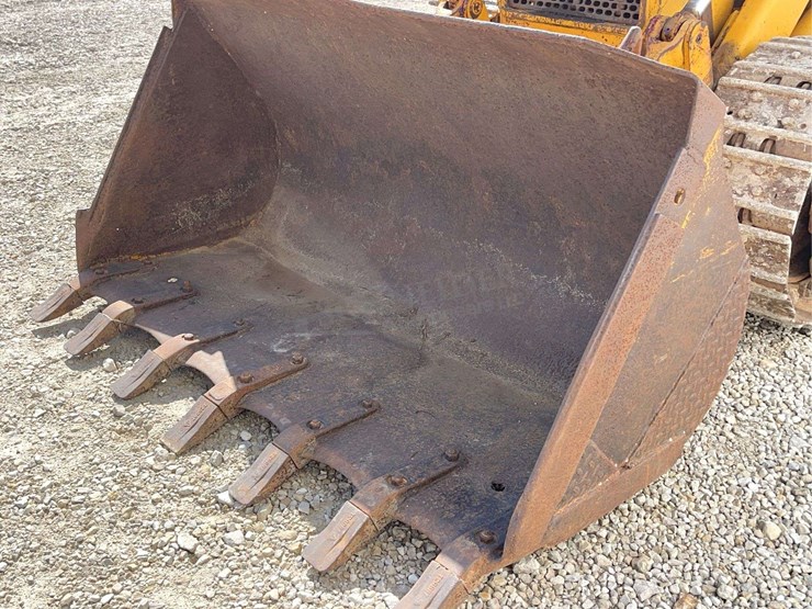 john-deere-450-image-12