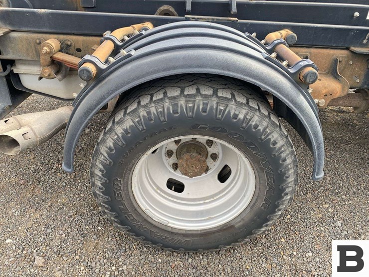 2015-ford-f350-image-25