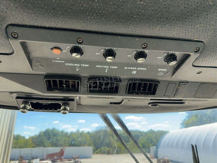 john-deere-4425-image-69