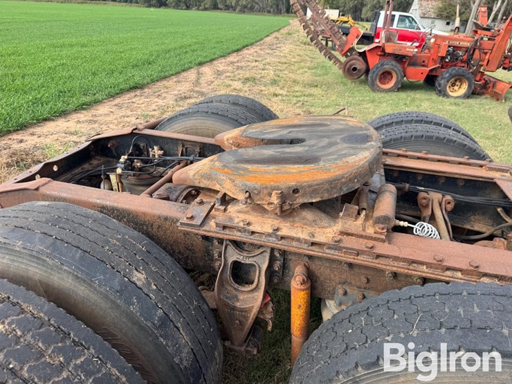 1992-international-9300-image-11