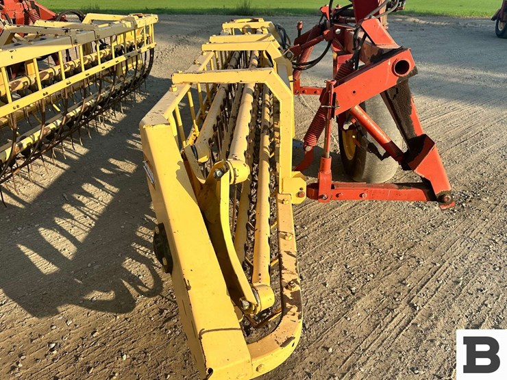 new-holland-216-image-17