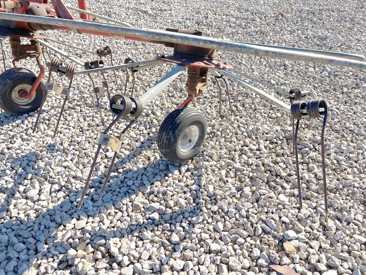 hesston-3717-image-16