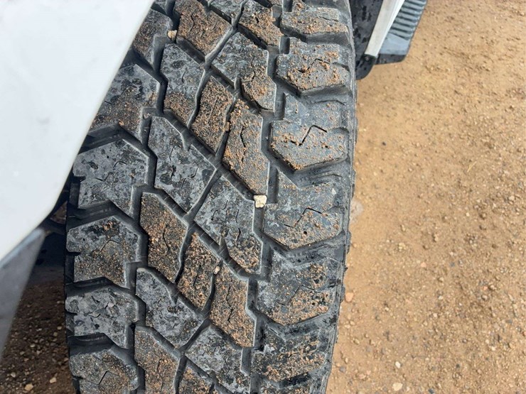 2017-ford-f150-lariat-image-16