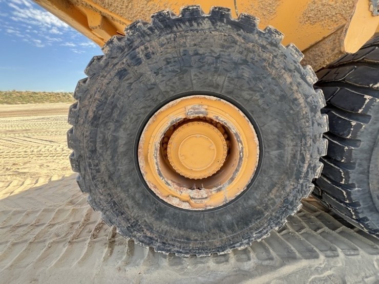 2021-volvo-a60h-image-26