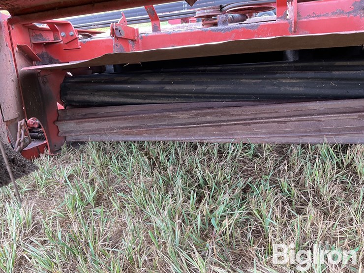 hesston-1340-image-17