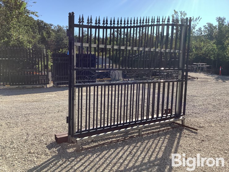 115"-steel-gates-image-5