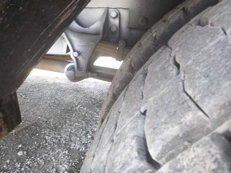 2011-international-durastar-4300-image-31