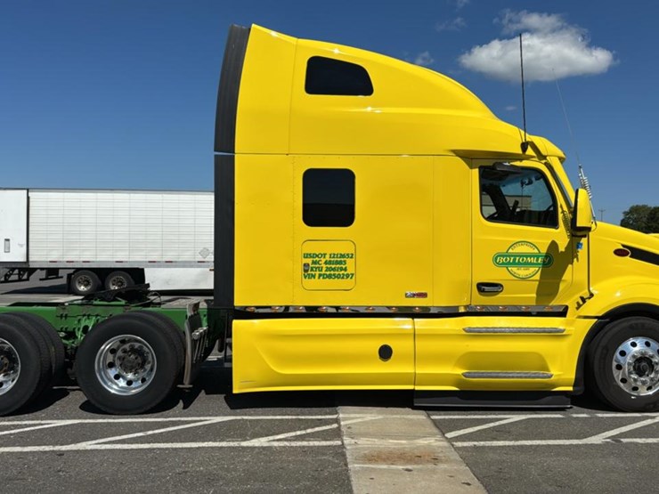 2023-peterbilt-579-image-6