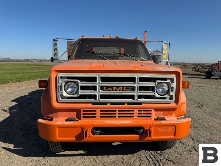 1988-gmc-7000-image-9
