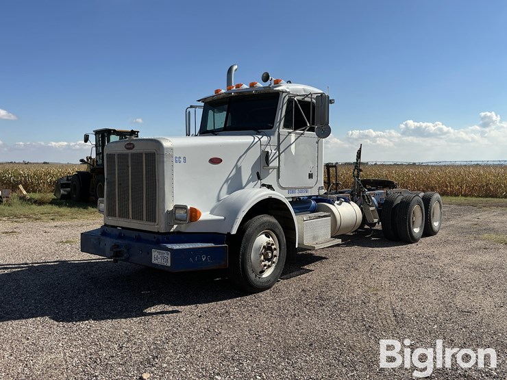 2001-peterbilt-378-image-1