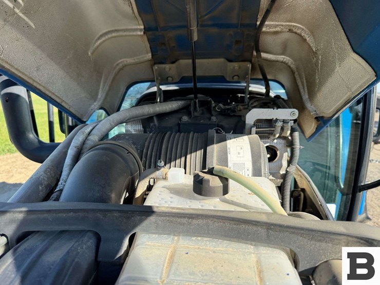 2014-new-holland-t4.105-image-46