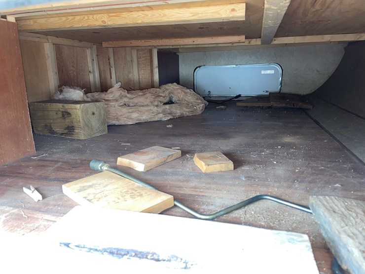 #1378-•-2015-salem-cruise-lite-camper-(no-title)-(of)-image-90