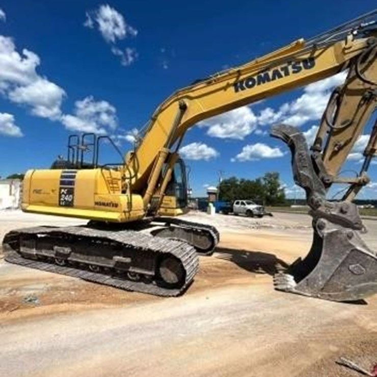2014 KOMATSU PC240 LC-10