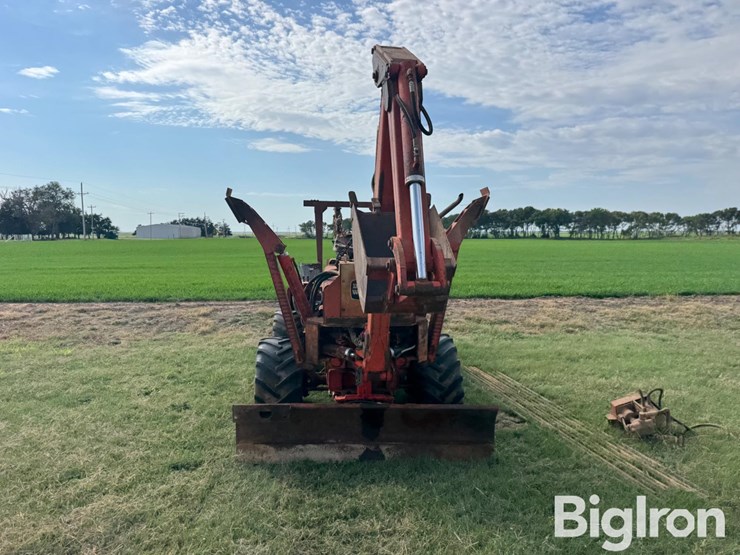 ditch-witch-r40-image-2